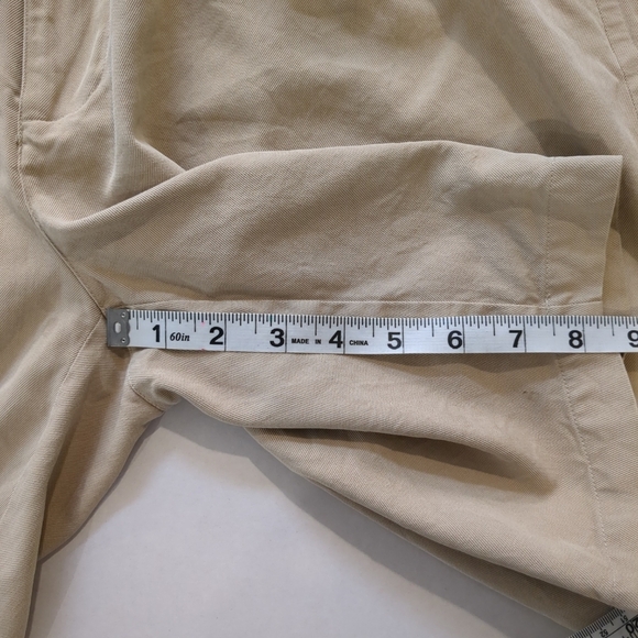 Bobby Chan Men's Tan Pleated Silk Blend Shorts , Size 38 - Picture 5 of 6